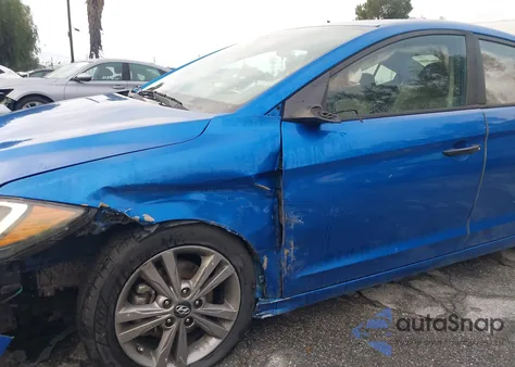 2017 Hyundai Elantra Se z USA, uszkodzony, nr VIN 5NPD84LFXHH137592